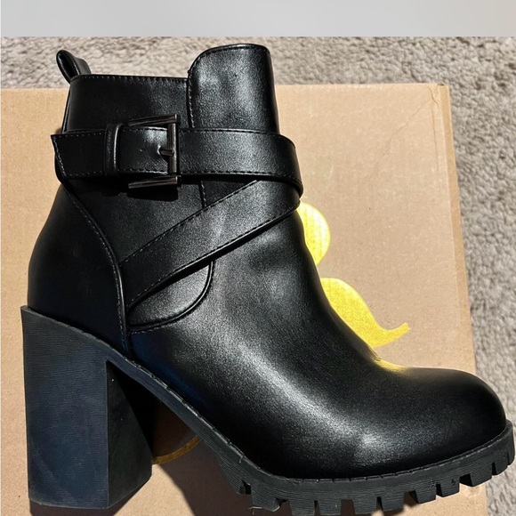 Charlotte Russe Black Ankle Boots with Buckle Detail - Picture 2 of 4